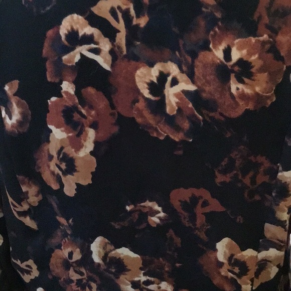EUC Simply Vera Floral Print Blouse - Picture 4 of 7